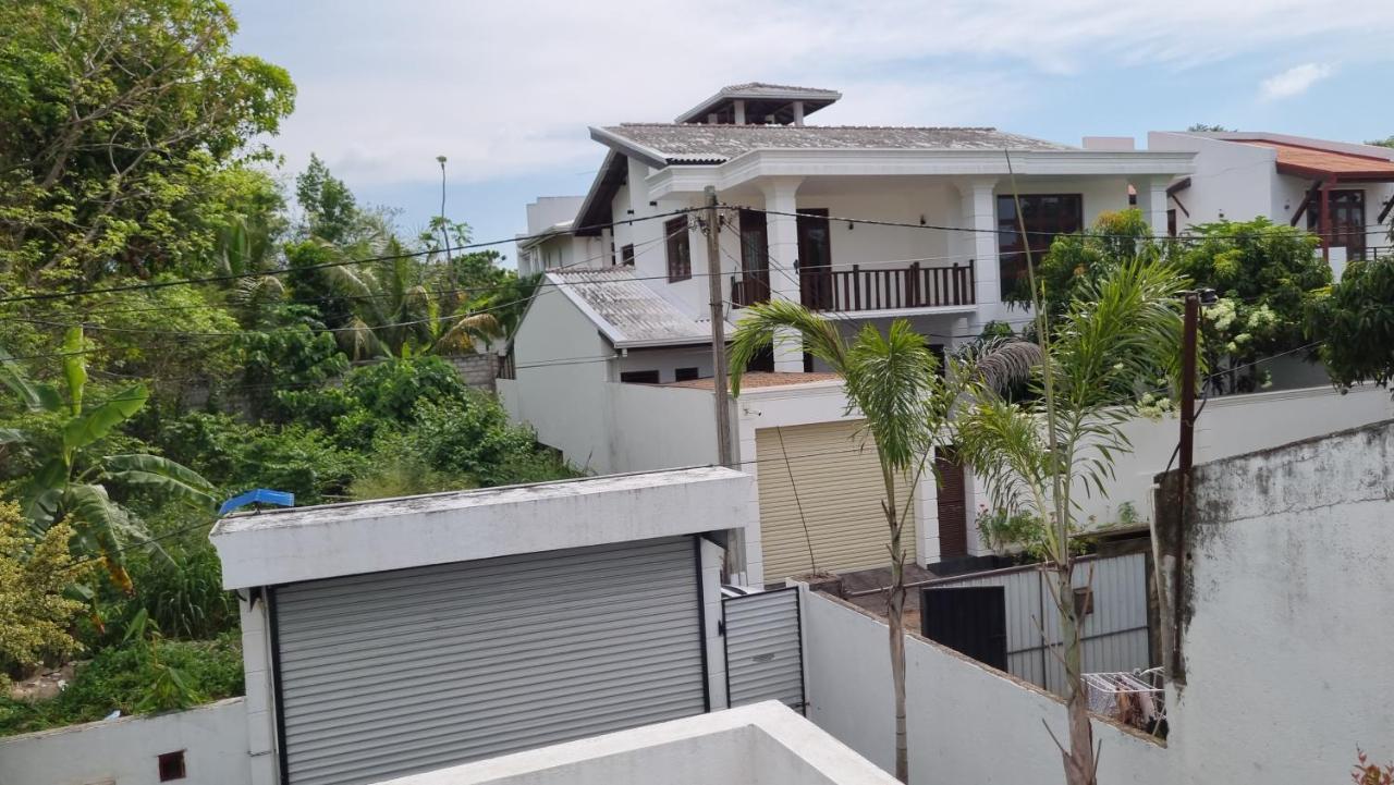 Vidushi Home Minuwangoda المظهر الخارجي الصورة