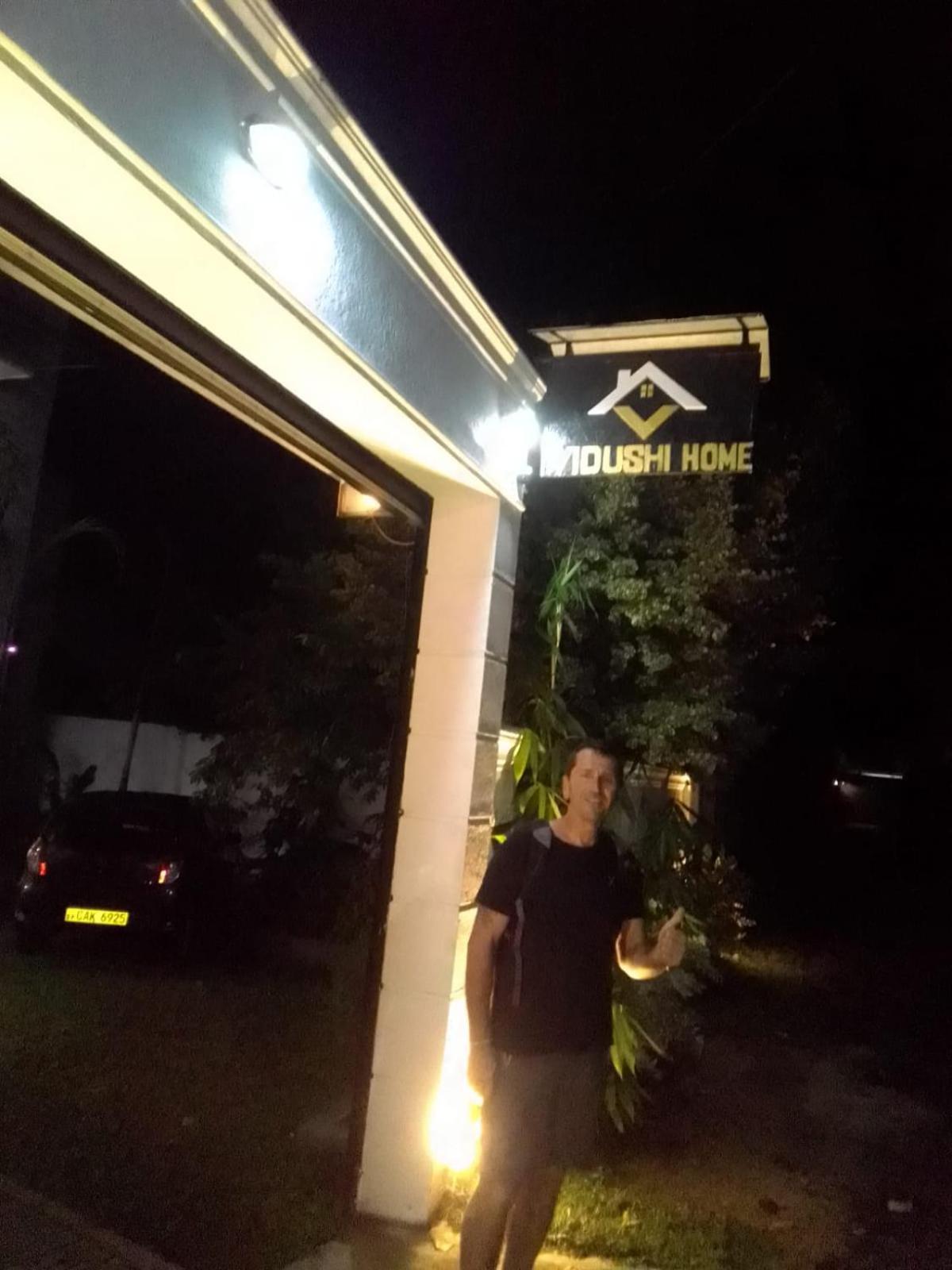 Vidushi Home Minuwangoda المظهر الخارجي الصورة